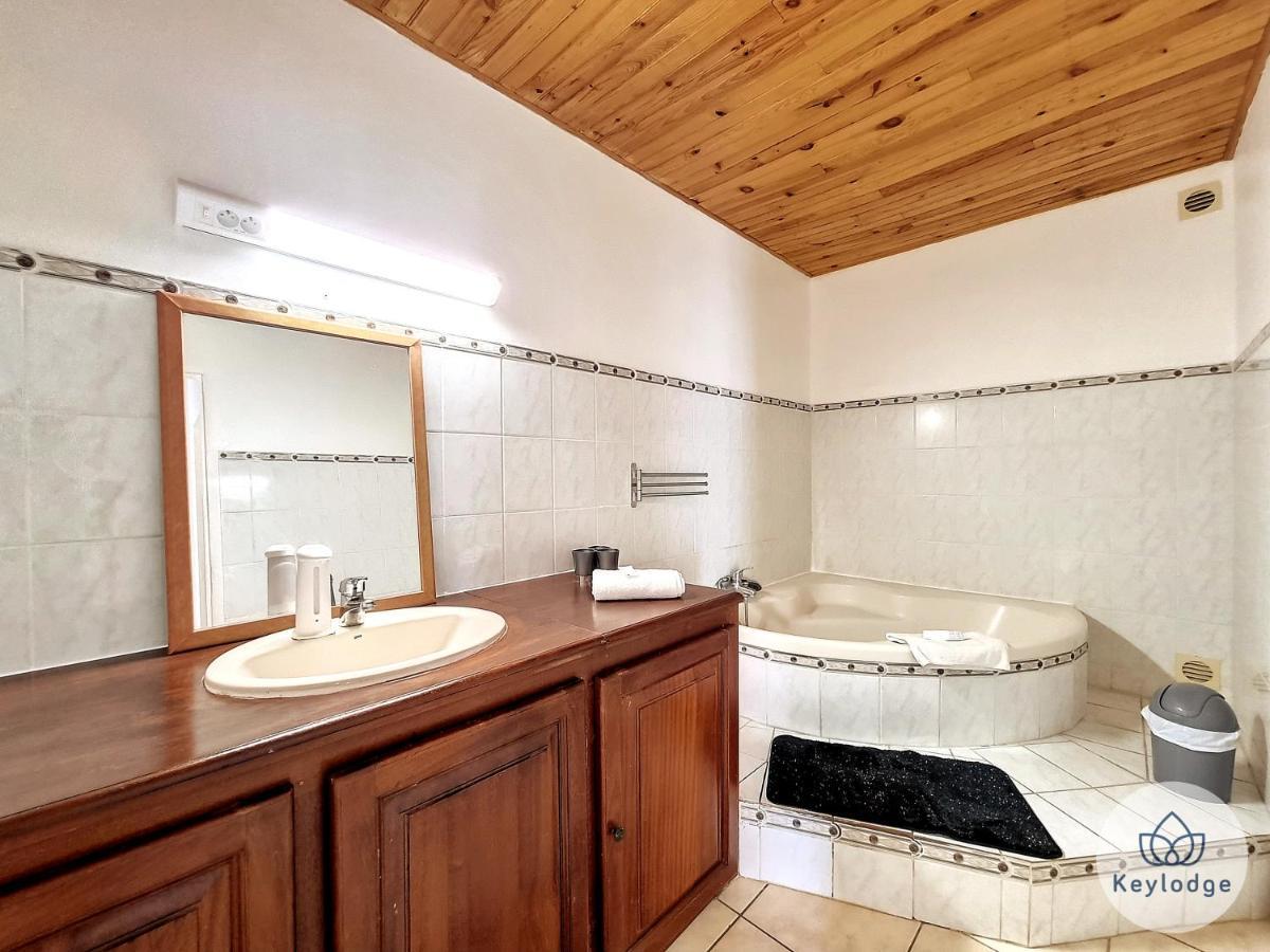 Paul Et Aliette - T3 Classe 3 Etoiles - 70M2 - Saint-Denis Exterior foto